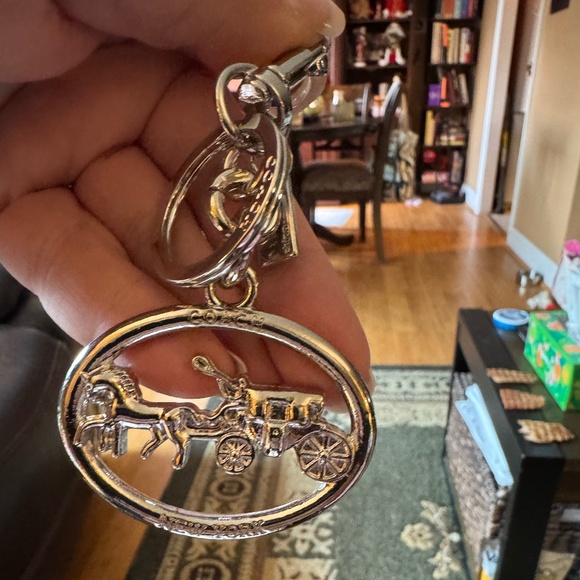 Coach Nickel Horse and Carriage Bag Charm Keyring Keyfob - NWOT - Picture 1 of 3